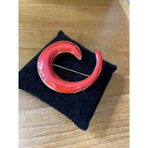 Womans Mid Century Modern Vintage Red Enamel Swirl Gold Tone Brooch